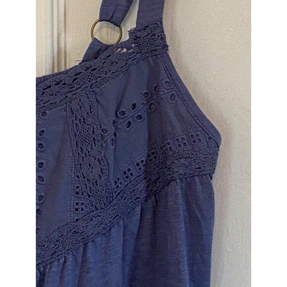 Blue Crochet Lace Detail Sleeveless Top With Adjustable Straps By Rewind - Women - Picture 3 of 13